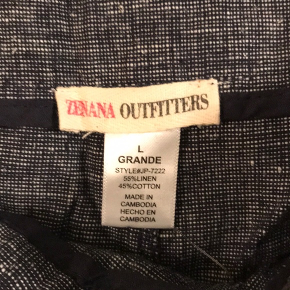 Shorts - Picture 3 of 7